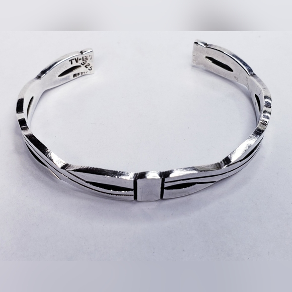 Sterling Silver Solid Mexico Taxco Cut-out Adjustable Cuff Bracelet 7.25 - Picture 1 of 6